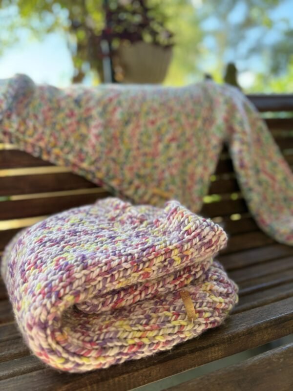 Sweater Alegría - Salpicado Blanco, Violeta y Rosa